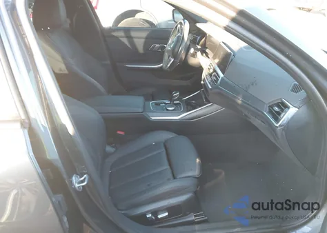 2021 BMW 330I z USA, uszkodzony, nr VIN 3MW5R1J06M8C08571